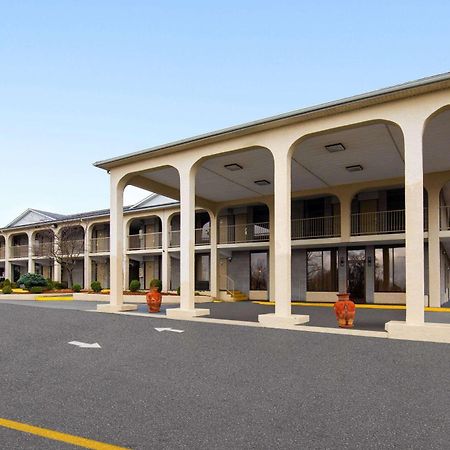 Days Inn By Wyndham Columbia Kentucky Exterior foto