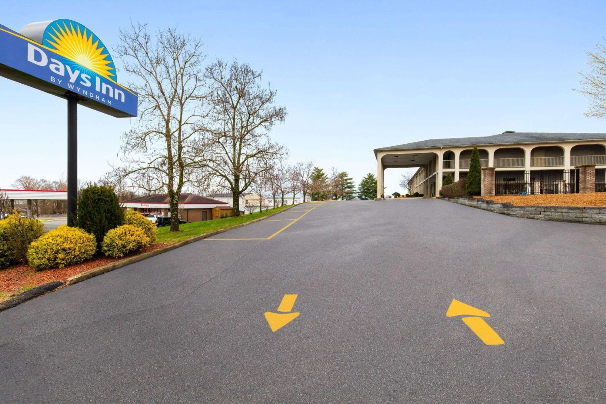 Days Inn By Wyndham Columbia Kentucky Exterior foto